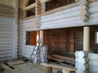 Строительство бревенчатого дома в Московской области